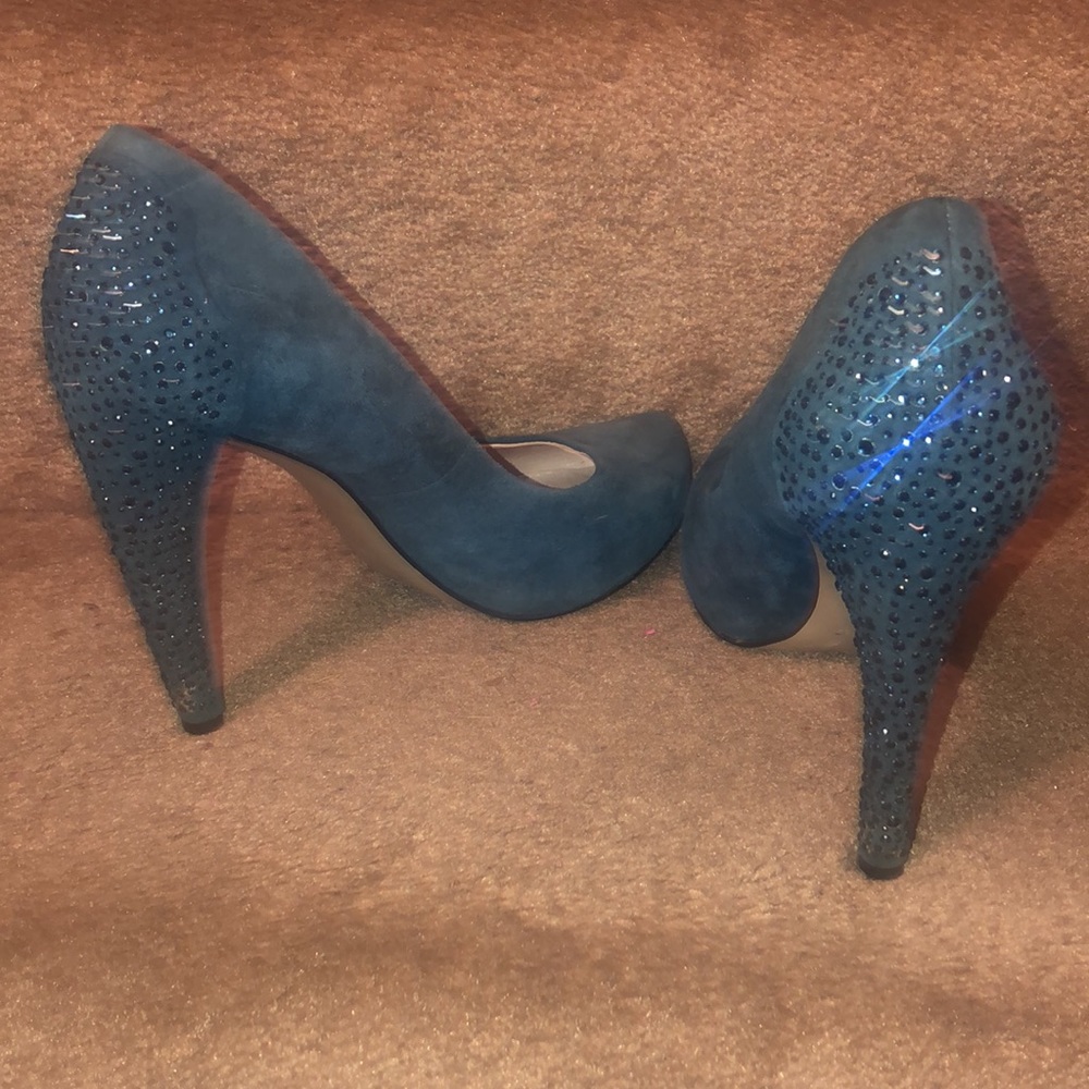 NINE WEST-PRETTY TEAL BLUE SUEDE HI HEEL W/COLORED STONES